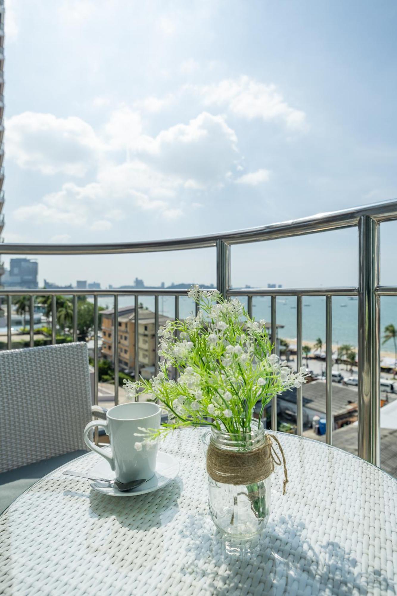 Pattaya Sea View Hotel - Sha Extra Plus Quarto foto